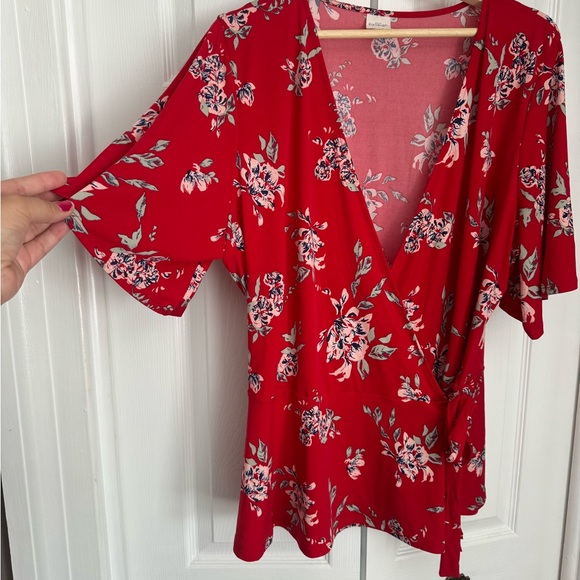 Kaileigh plus size wrap top - Picture 2 of 5